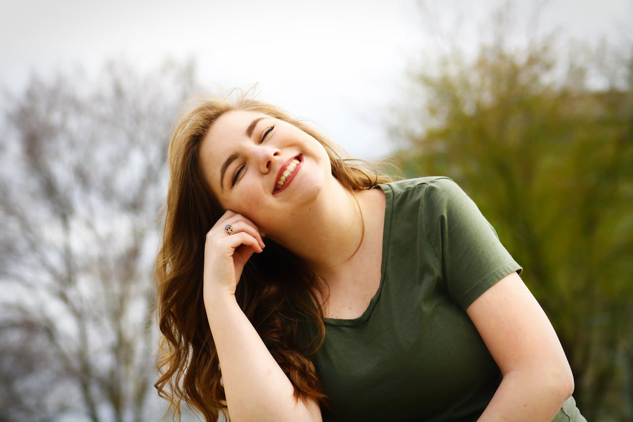 How to Be Comfortable in Your Own Skin: A Guide to Self-Acceptance and Confidence