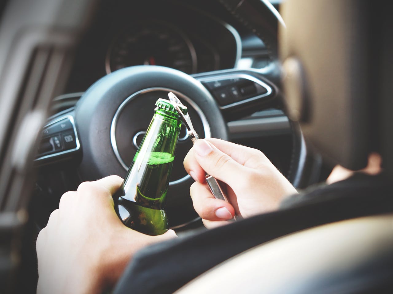 Alcohol Use Disorder: Causes, Symptoms, and Treatment Pathways