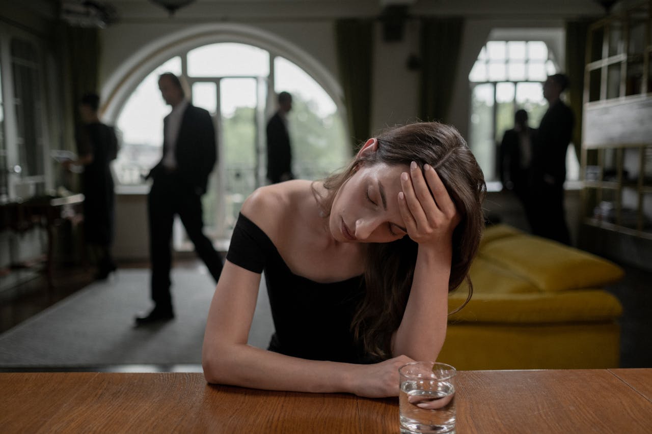 Living with Social Anxiety Disorder: Building Confidence in Social Settings