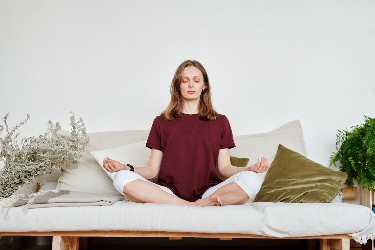 The Goal of Meditation: Achieving Mindfulness, Peace, and Mental Clarity